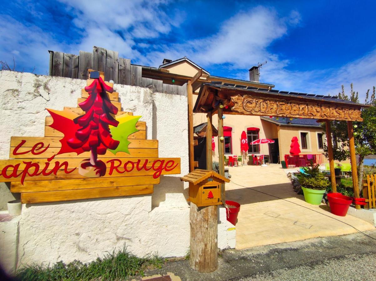 Le Sapin Rouge - Restaurant - Bar - Chambres D'Hotes Artigues  Экстерьер фото